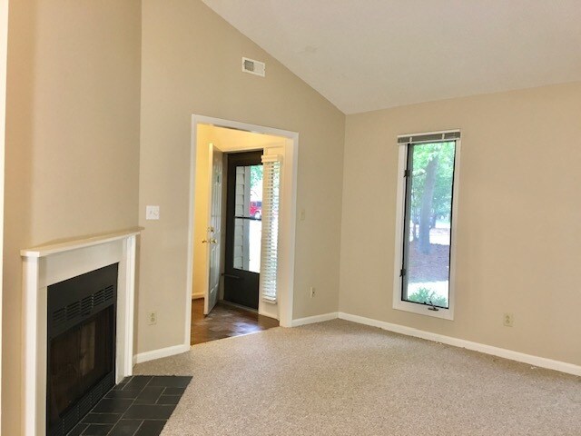 Building Photo - 117 Gristmill Ln