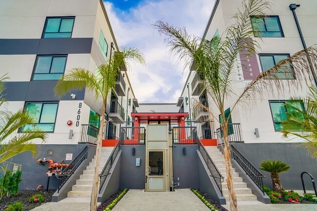 Primary Photo - 8600 Glenoaks Blvd