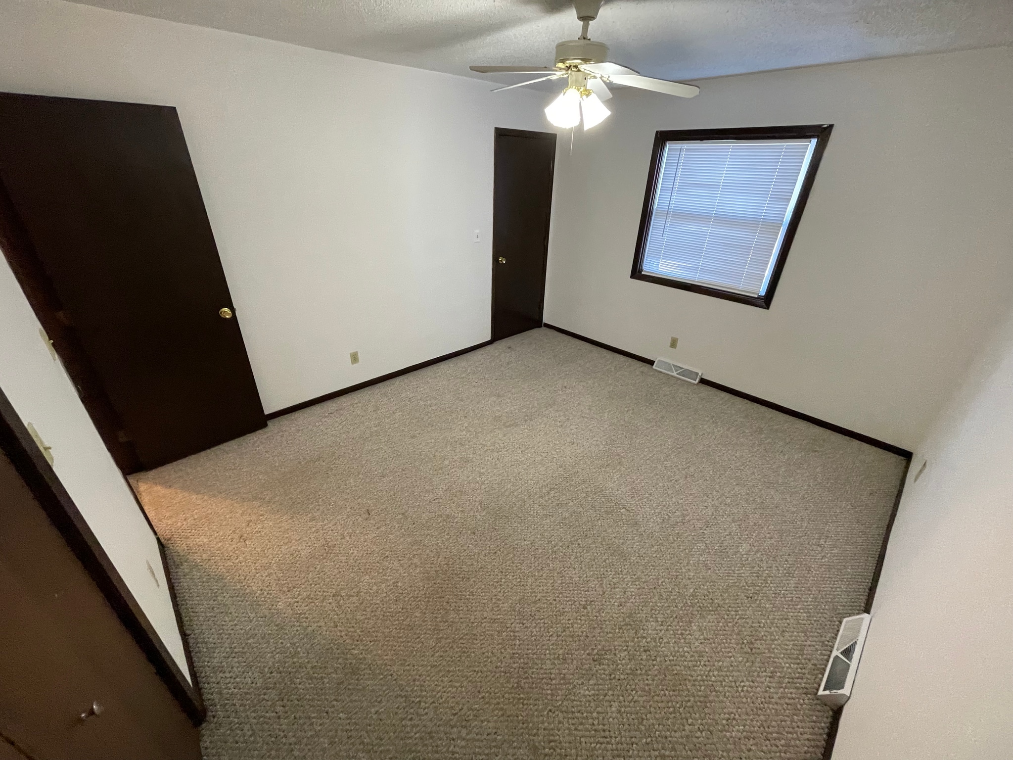 Building Photo - 112 Mesa Rd