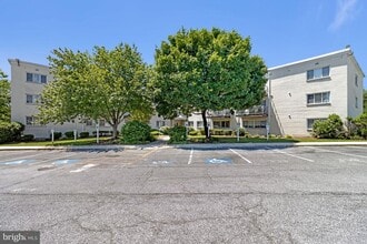 Building Photo - 1005 Chillum Rd