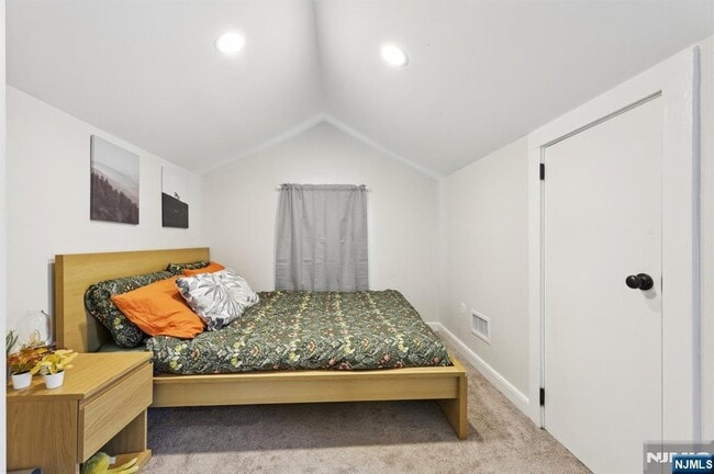 Building Photo - 567 S Broad St