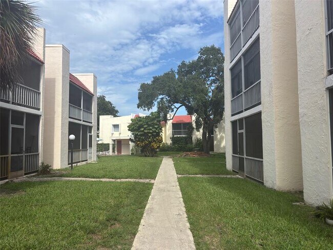 Primary Photo - 618 NW 13th St