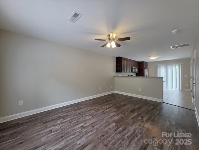 Primary Photo - 420 Balfour Dr