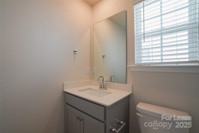 Building Photo - 1406 Caracara Ct