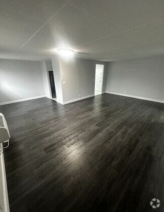 Building Photo - 120 Huntington Turnpike