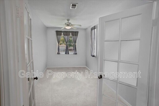 Building Photo - 27878 Amberwood Ln