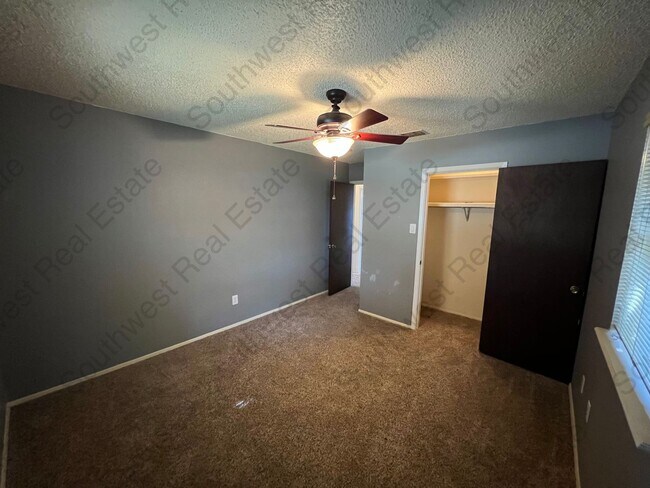 Building Photo - Charming 3-Bed, 2-Bath Home with Garage