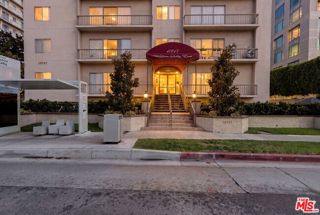 Building Photo - 10747 Wilshire Blvd