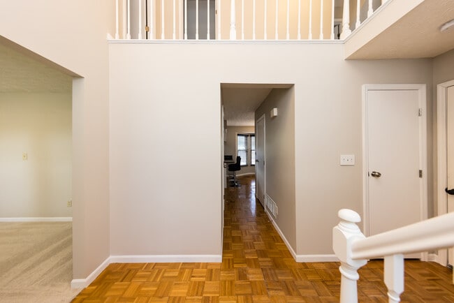Building Photo - 6085 Tara Hill Dr