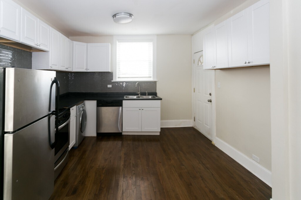 Building Photo - 918 Green Bay