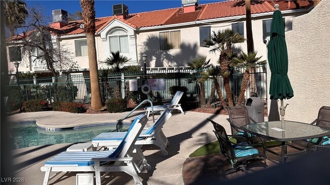 Building Photo - 5252 Island Chain Rd