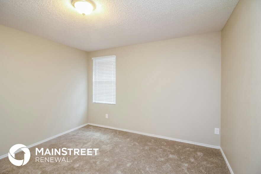 Building Photo - 1209 Candler Dr