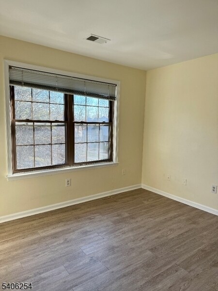 Building Photo - 809 Woodhaven Dr