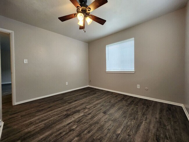 Building Photo - 4303 Ericson Dr