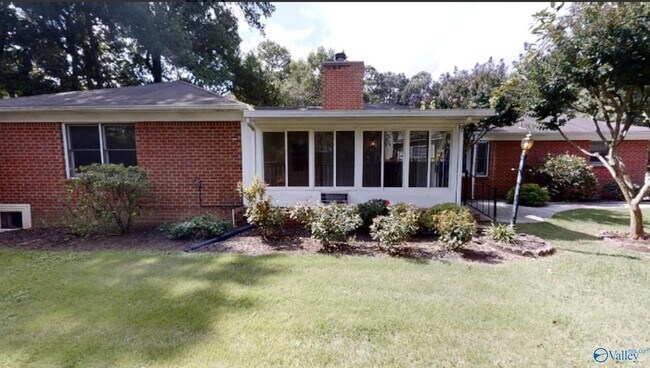 Building Photo - 102 Montrose Dr