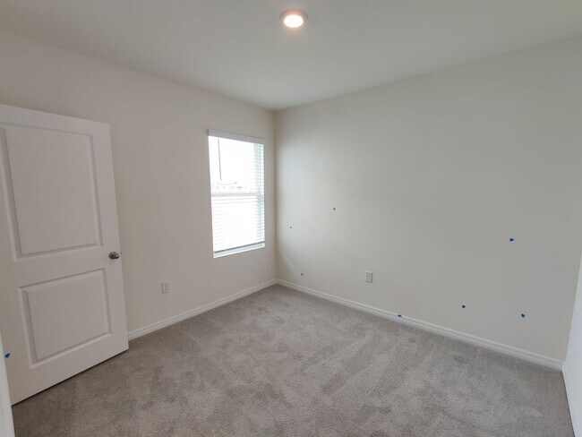 Building Photo - 32618 Canyonlands Dr
