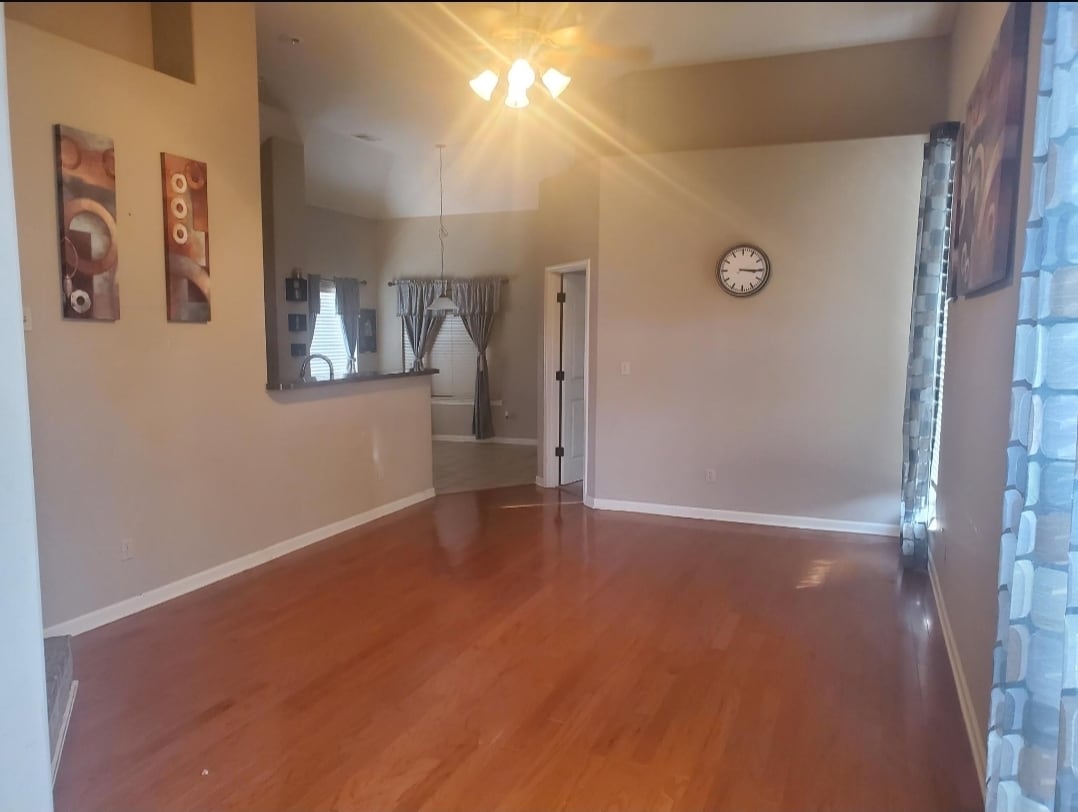 Building Photo - 7899 Rushmeade Cir N