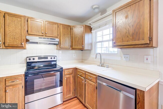 Building Photo - 14536 Castleford Ct