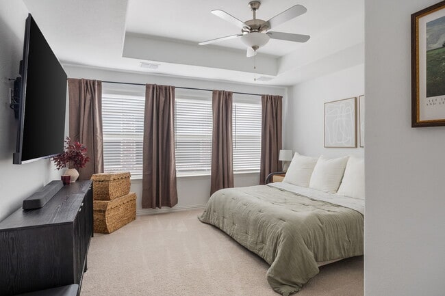 Building Photo - 10016 Thornapple Rd