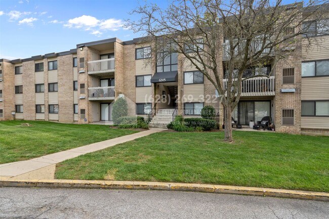 Building Photo - 3 br, 1.5 bath Condo - 6305 Hil Mar Drive,...