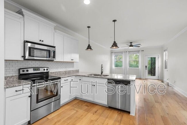 Building Photo - 537 Eastboro Dr