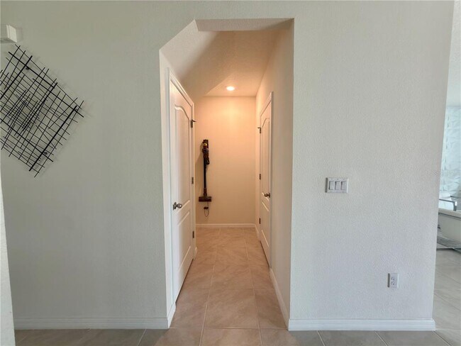 Building Photo - 9004 Tuscan Cypress St