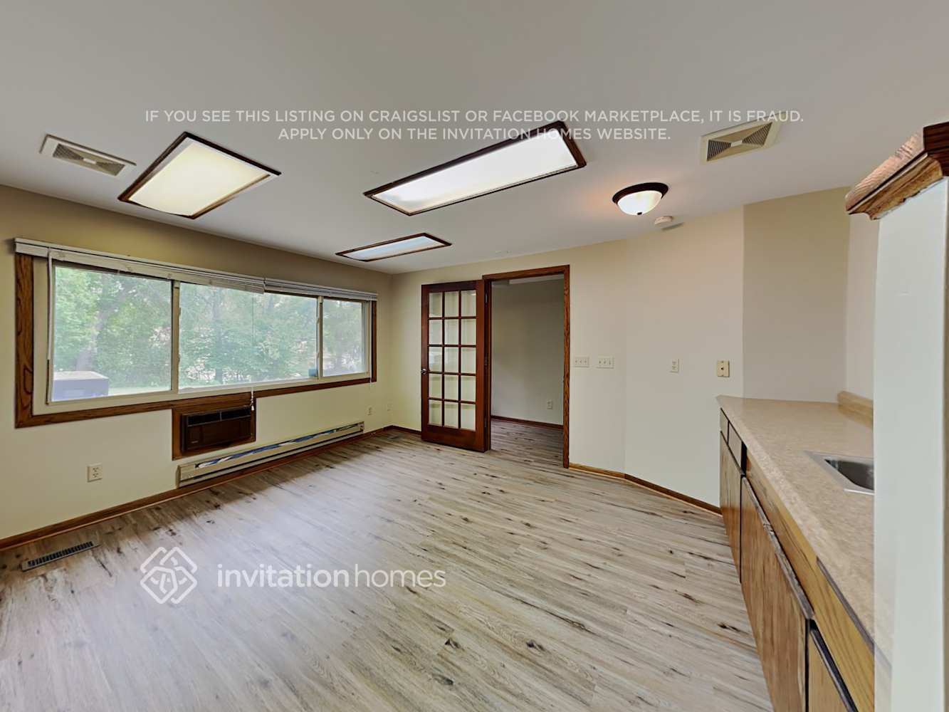 Building Photo - 6171 Kerry Ln NE