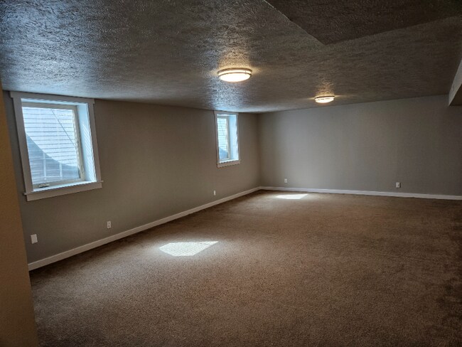 Building Photo - 158 Aspen Crst Ln