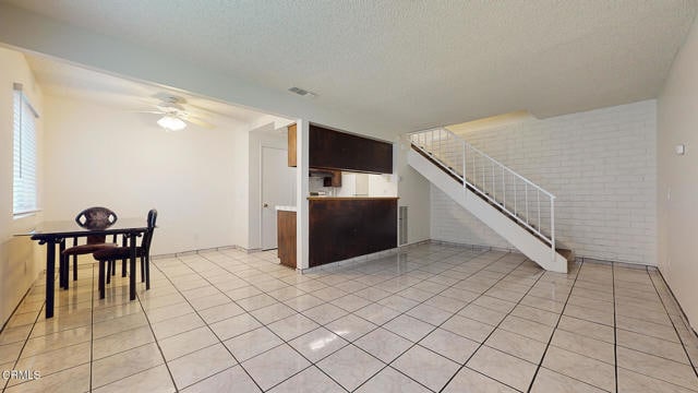 Building Photo - 1125 W Calle Del Sol