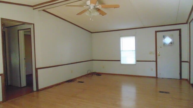 Building Photo - 161 Co Rd 909