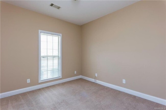 Building Photo - 2600 Brantford Pl