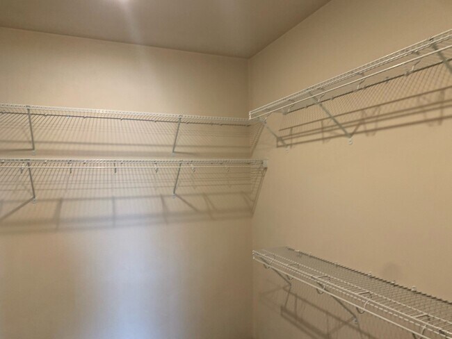 Building Photo - 2126 Zimmer Dr