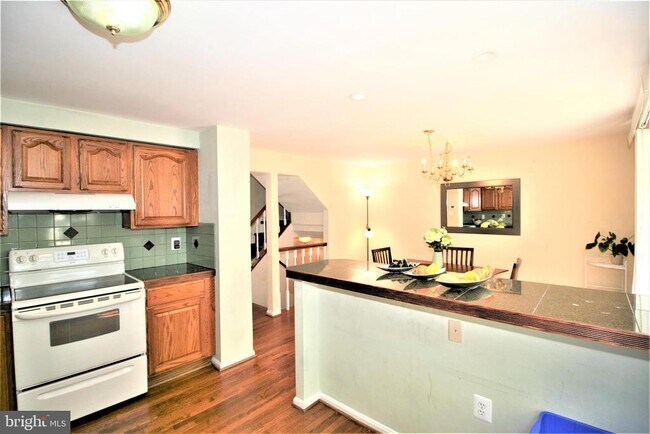 Building Photo - 10602 Tuppence Ct