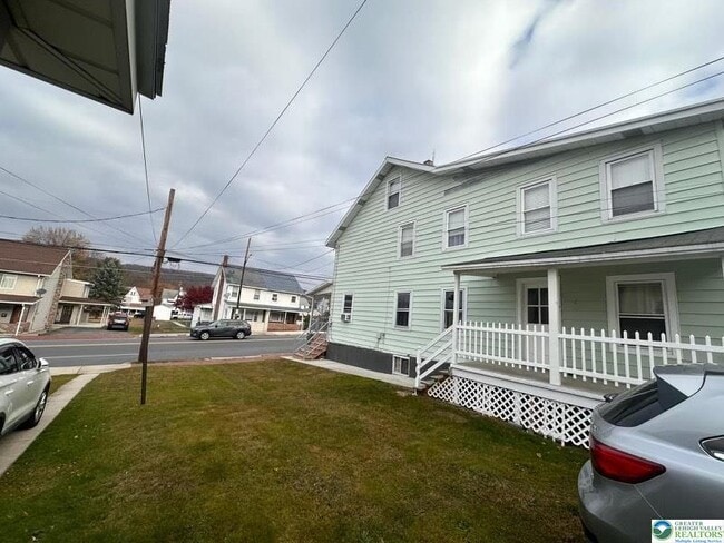 Building Photo - 518 E Patterson St