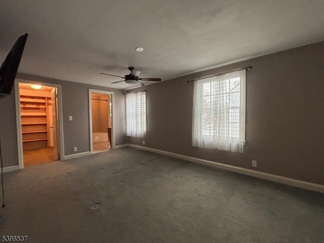 Building Photo - 434 W Inman Ave