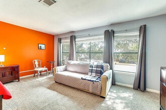 Building Photo - 1122 Gruene Rd