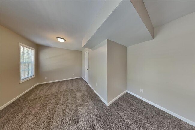 Building Photo - 652 Bramlett Way