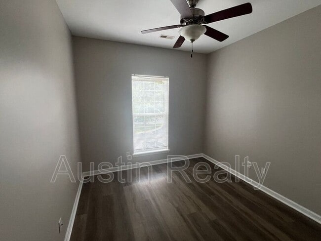 Building Photo - 6431 Brookfield Ct Dr