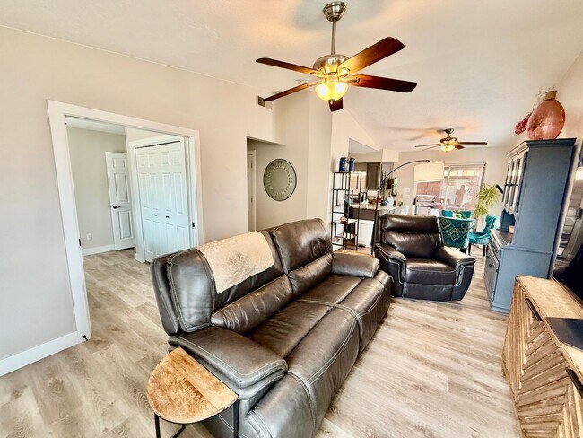 Building Photo - Pet-Friendly 4-BR home in Ivins