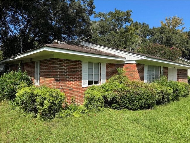 Building Photo - 108 Johnston St