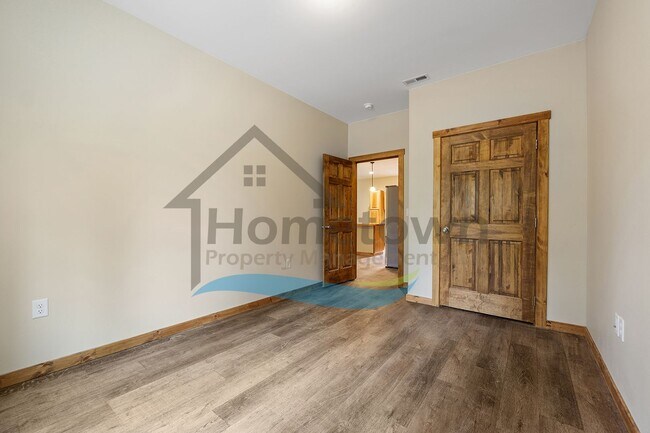 Building Photo - 4-Bedroom 2-Bathroom Home with Attached 2-Car Garage Available in Blanchard!