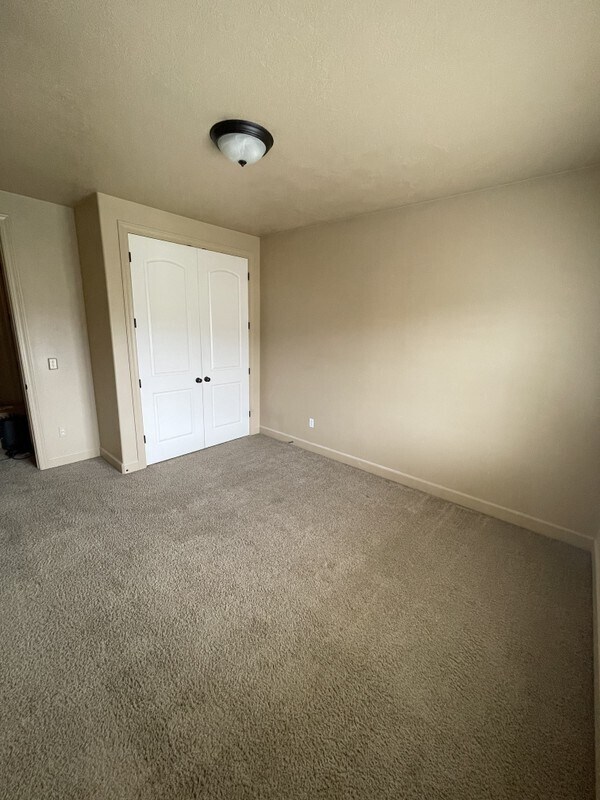 Building Photo - 954 N 940 W