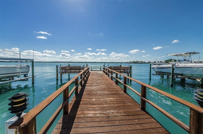 Building Photo - 240 Sand Key Estates Dr