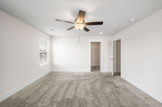 Building Photo - 115 Ted Dr