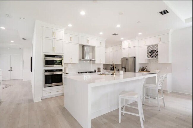 Building Photo - 13458 Artisan Cir