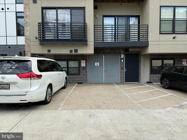 Building Photo - 1111 Orren St NE