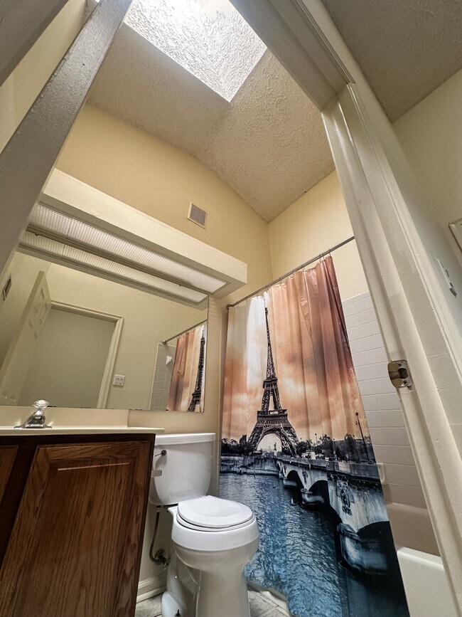 Building Photo - 6388 New Haven Ct