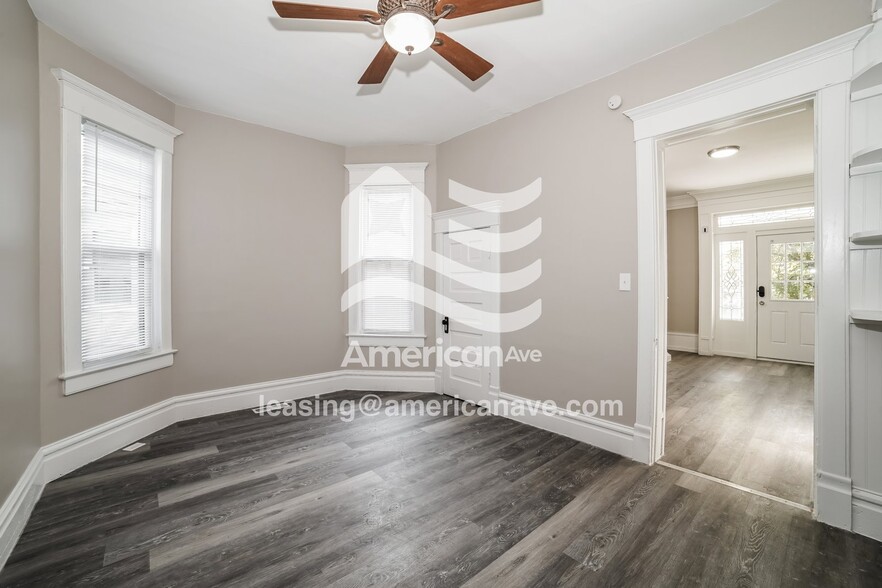 Building Photo - 519 E Frye Ave