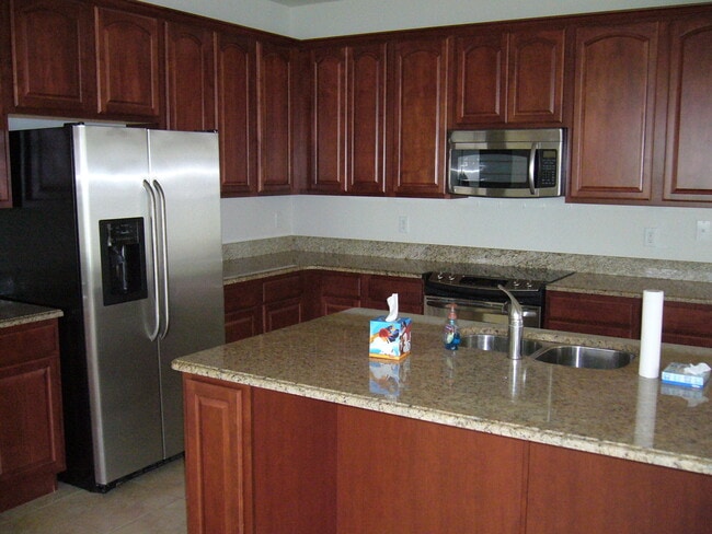 Building Photo - Beautiful 4 Bed and 3.5 bath home in Windermere