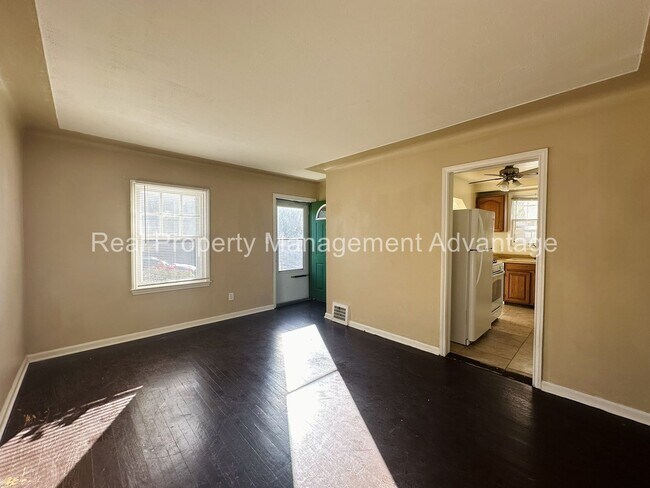 Building Photo - Ferndale Charm Close to Everything - Bay W...